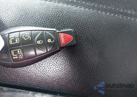 2015 Chrysler Town & Country Touring z USA, uszkodzony, nr VIN 2C4RC1BG1FR626332